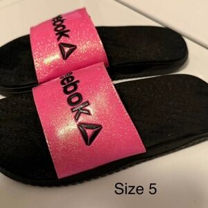 Girls Reebok slides size 5